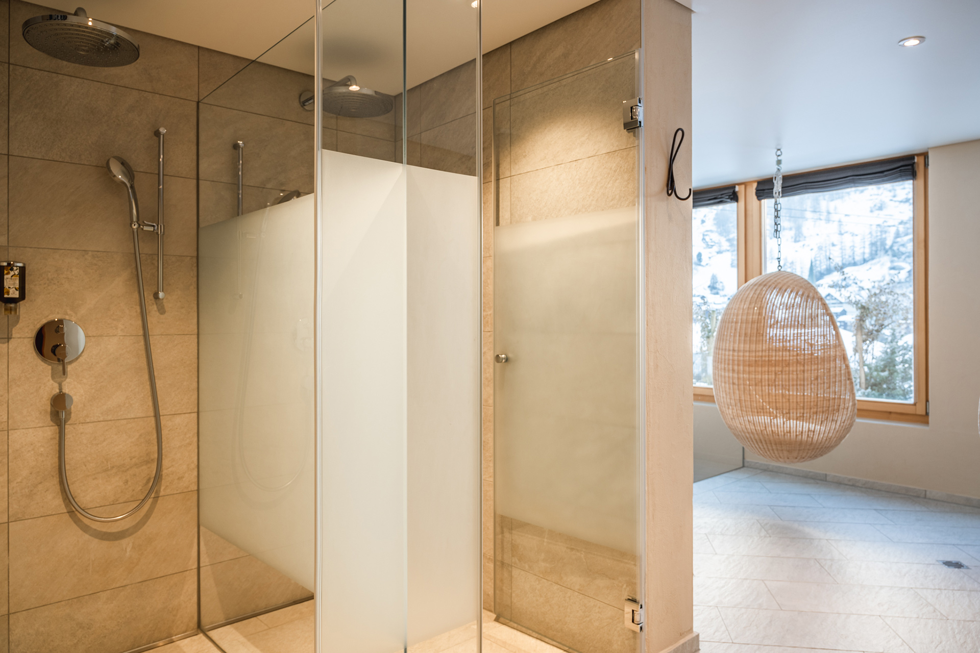 Apartment Nabucco shower room