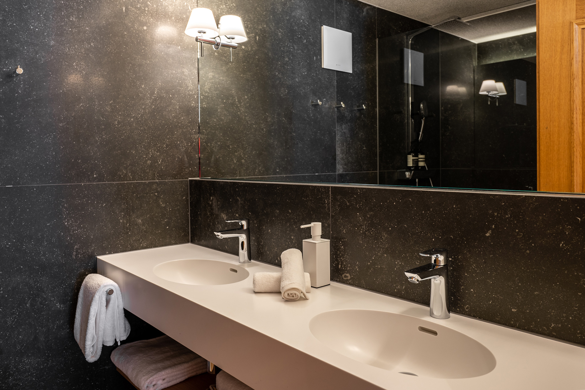 Apartment Nabucco bathroom