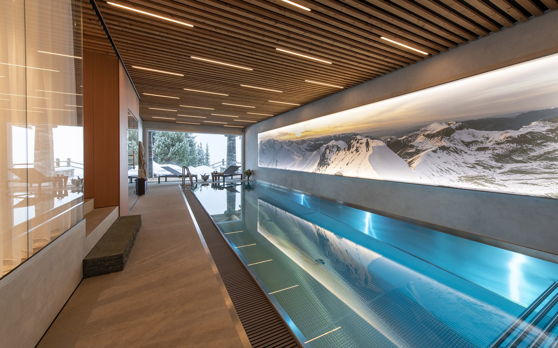 Chalet Belle Claire indoor pool