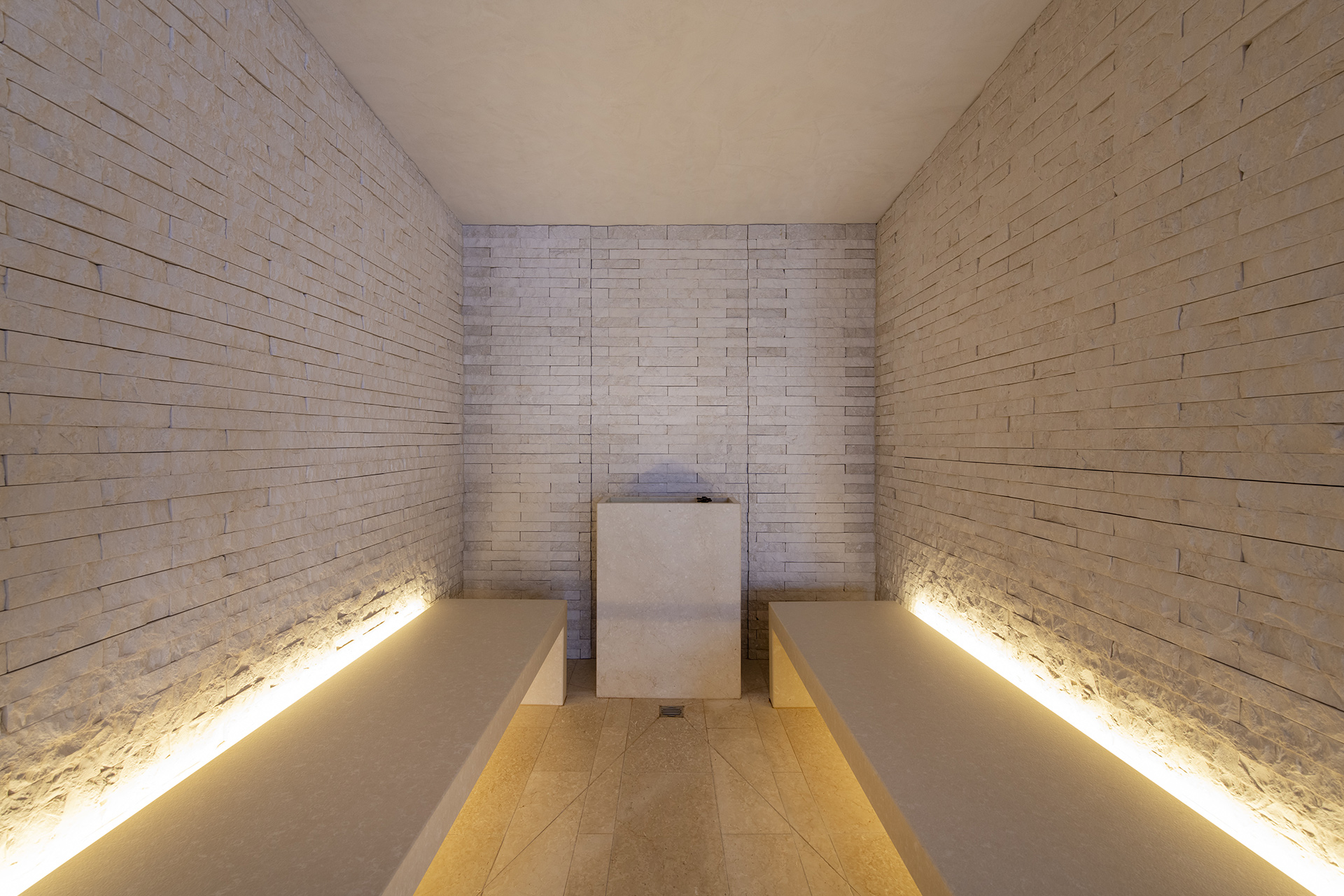Chalet Les Anges steam room