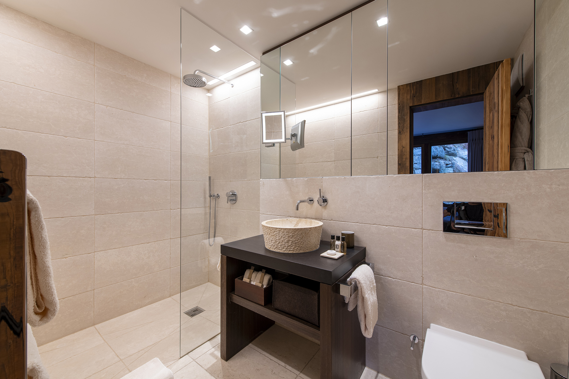Chalet Les Anges bathroom